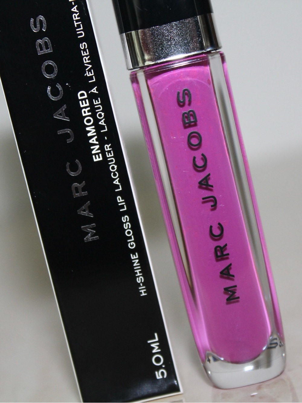Marc Jacobs Beauty ‘Raspberry Beret’ Enamored Hi-Shine Gloss Lip Lacquer - Picture 8 of 16